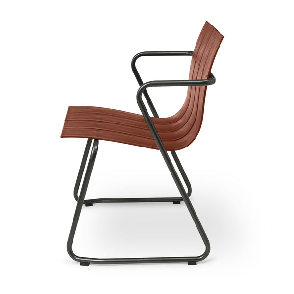 Ocean Chair | Burnt Red | by Jørgen & Nanna Ditzel | Mater