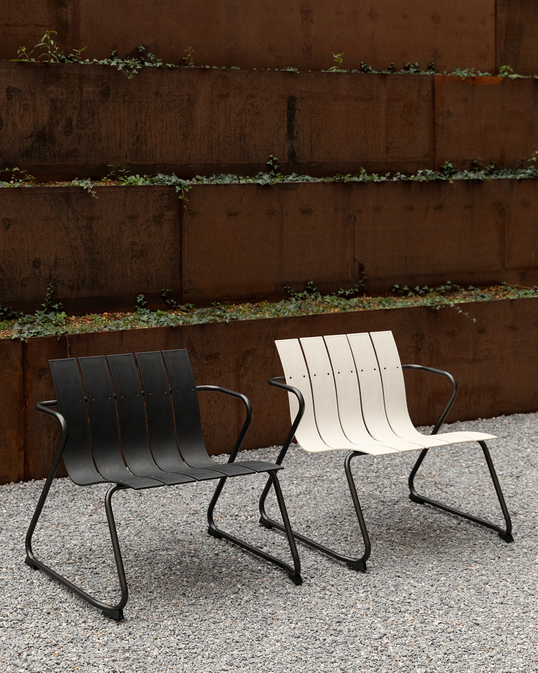 Ocean Lounge Chairs / Furniture Stories