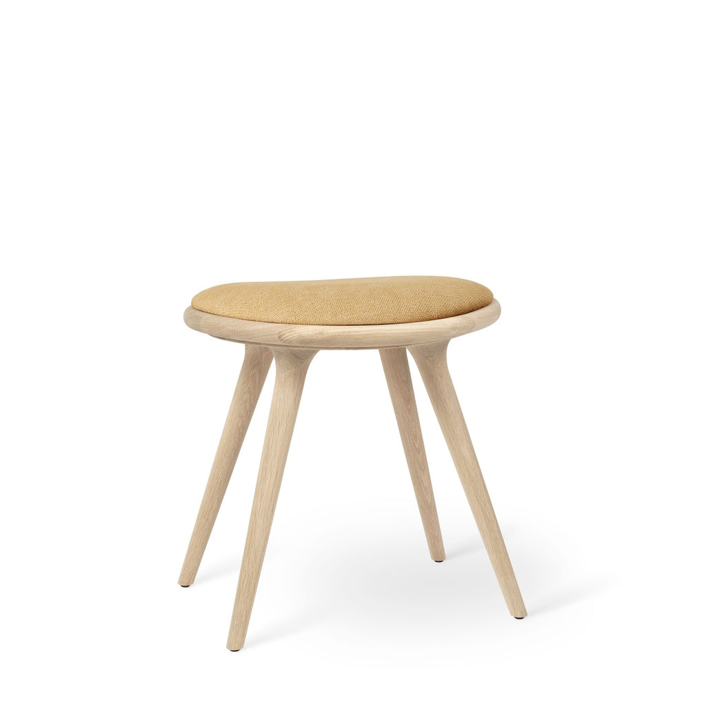 Low Stool 47 cm in Matt Oak with Kvadrat Clay 0007