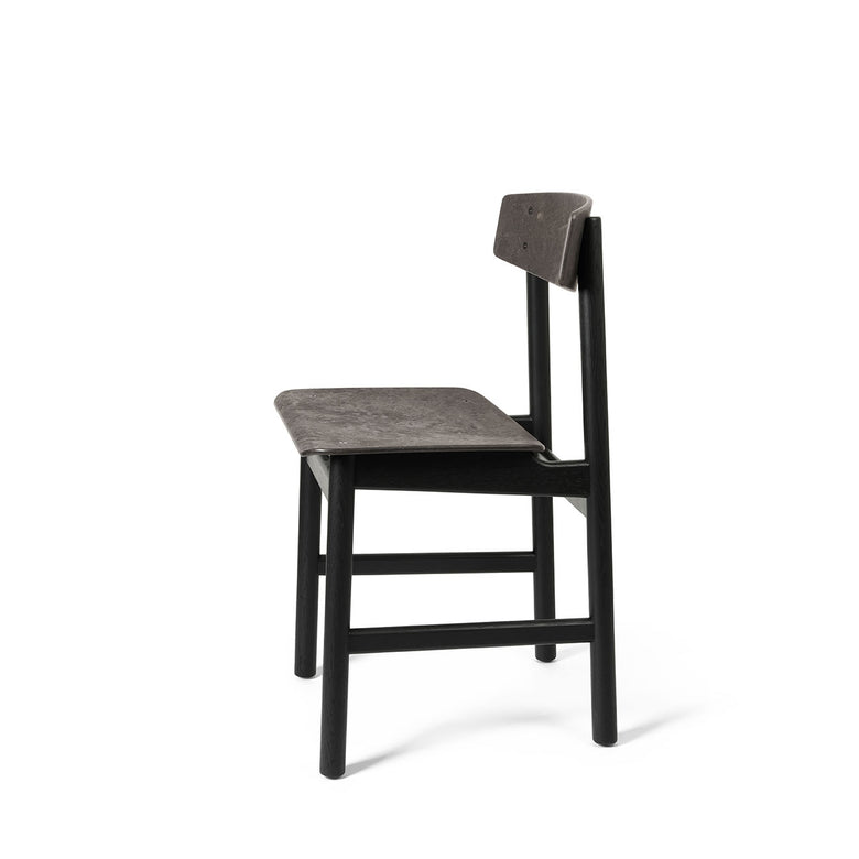 Conscious Chair 3162 in Black Stained Oak and Coffee Waste Black, side view